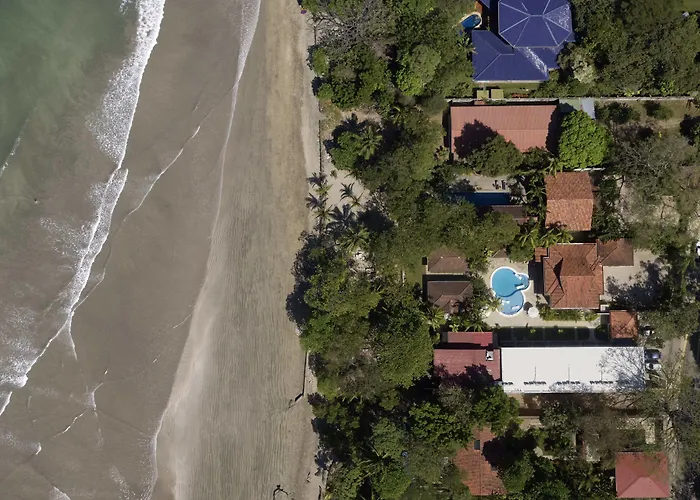 Hotel The Coast Beachfront 4*